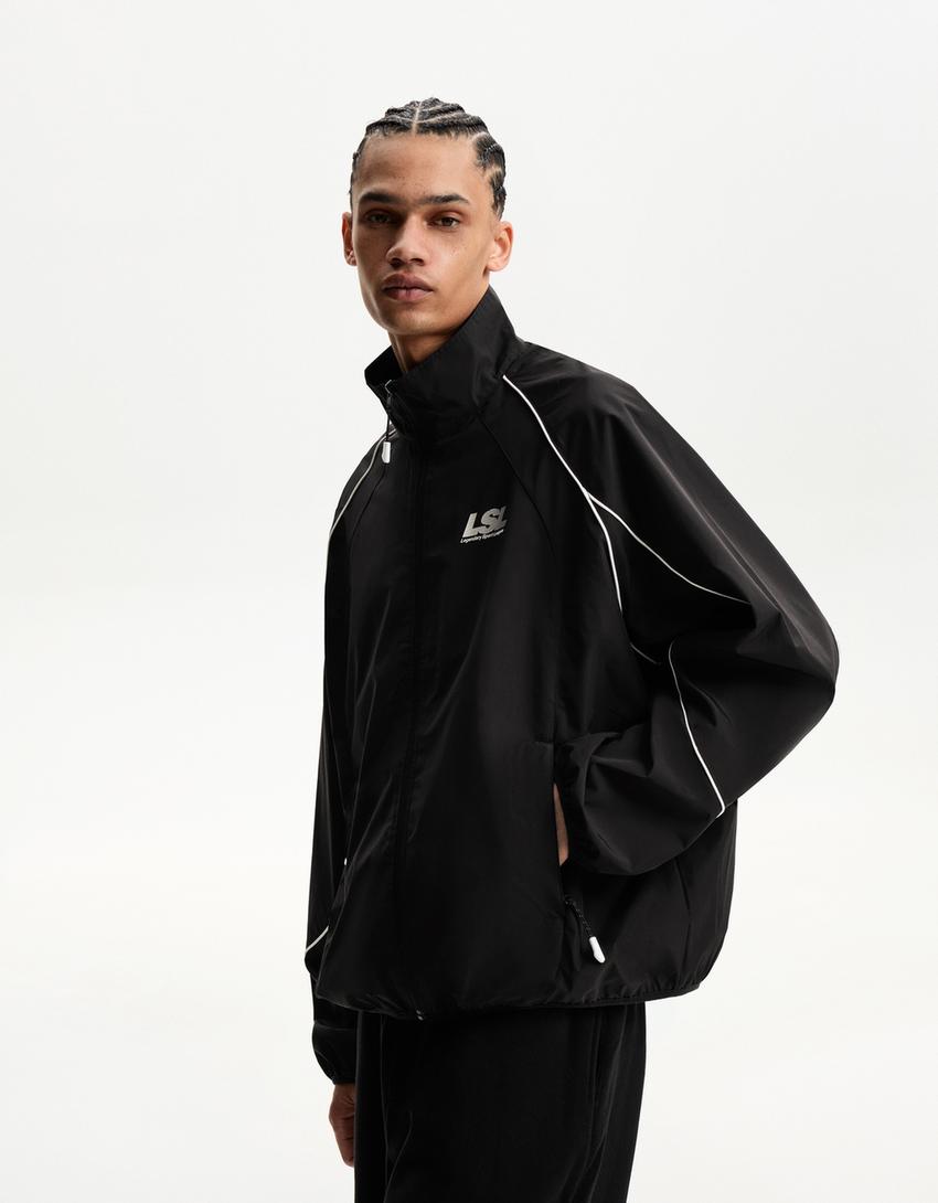 

Техническая спортивная куртка Bershka, черный