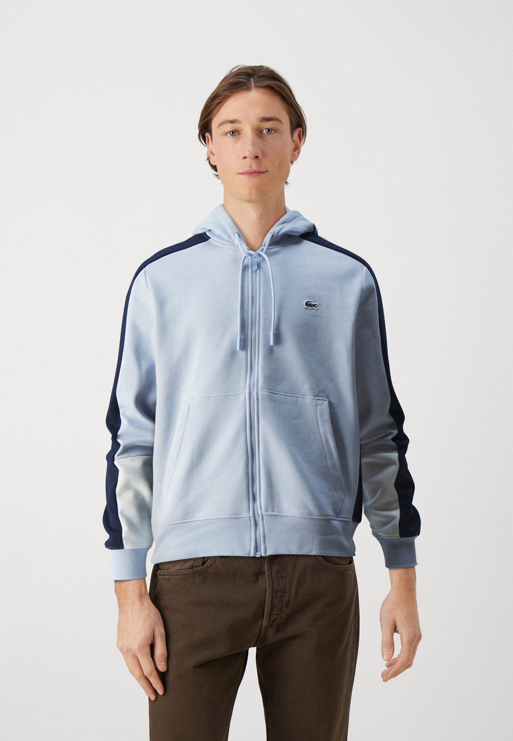 

Толстовка ELEVATED COLORBLOCK UNISEX Lacoste, цвет phoenix blue/navy blue/flour