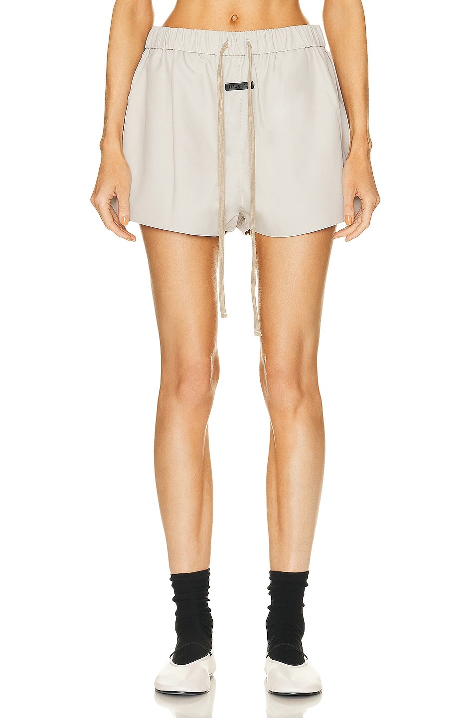 

Шорты Fear Of God Eternal Nylon, цвет cement