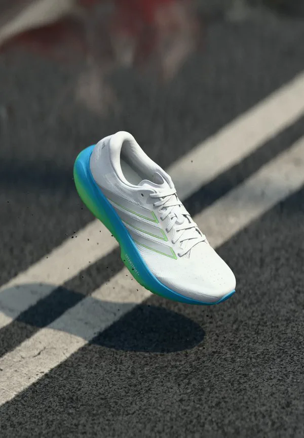 Кроссовки для бега по шоссе supernova rise 3 Adidas Performance, Cloud White/Silver-Coloured Metallic/Semi Blue Burst