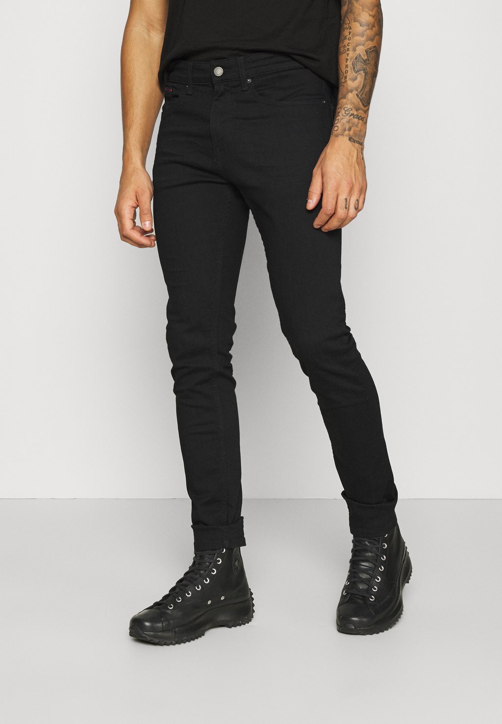 

Джинсы Slim fit Tommy Jeans AUSTIN SLIM, цвет New Black