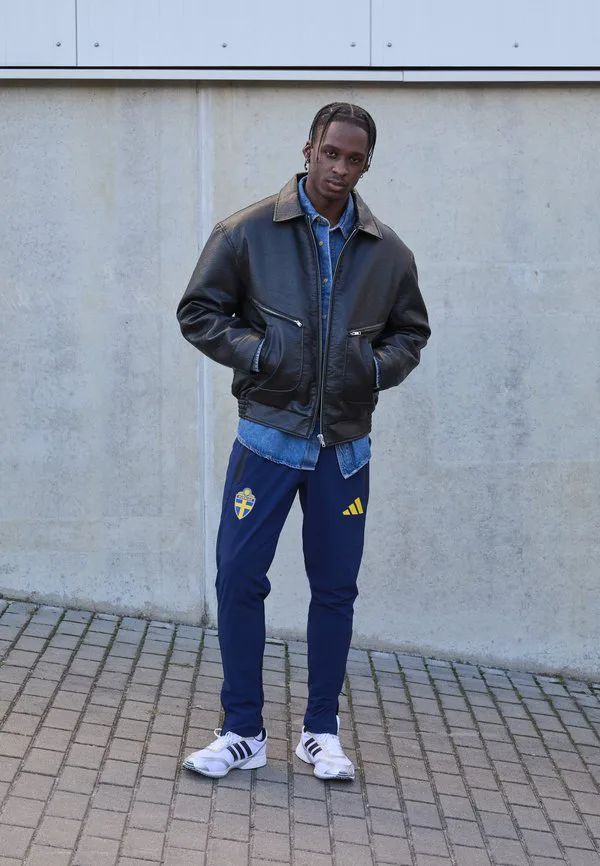 Дорожные брюки svff, одежда сборной швеции tiro Adidas Performance, Team Navy Blue 2 — фото 2