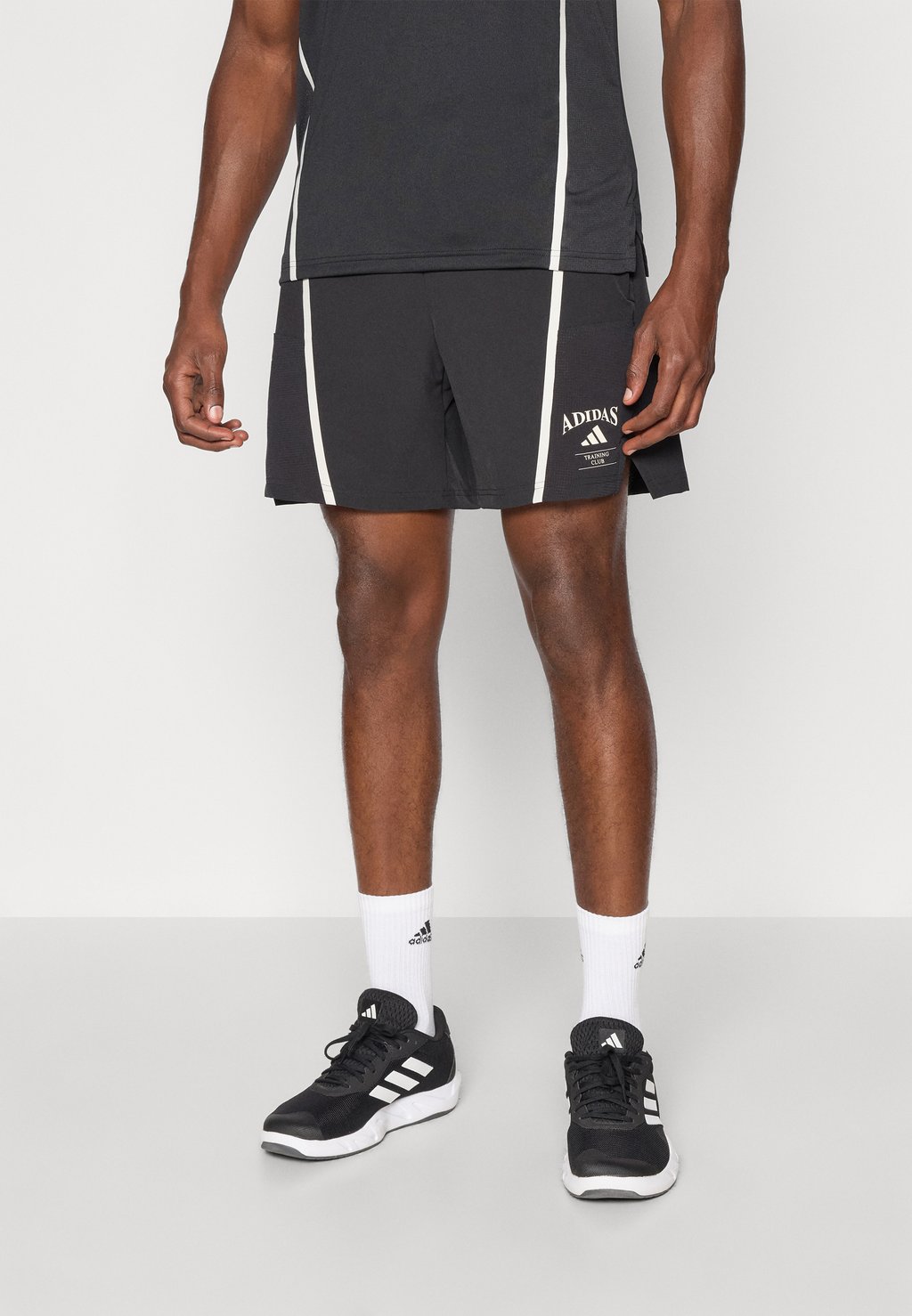 

Спортивные шорты LEGACY Adidas Performance, черный