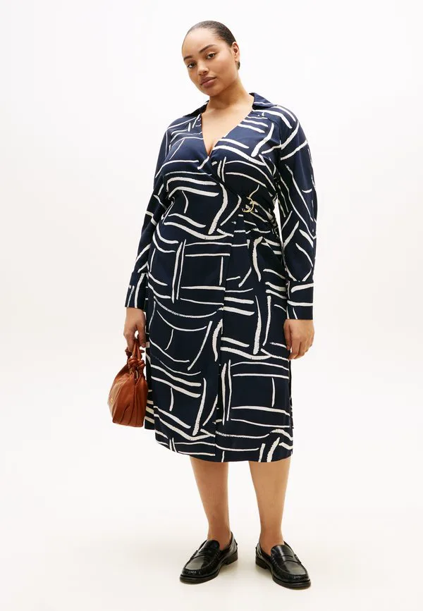 Платье-Рубашка свободного кроя с запахом, модель curve Tommy Hilfiger Curve, Flag Feathers Navy Large