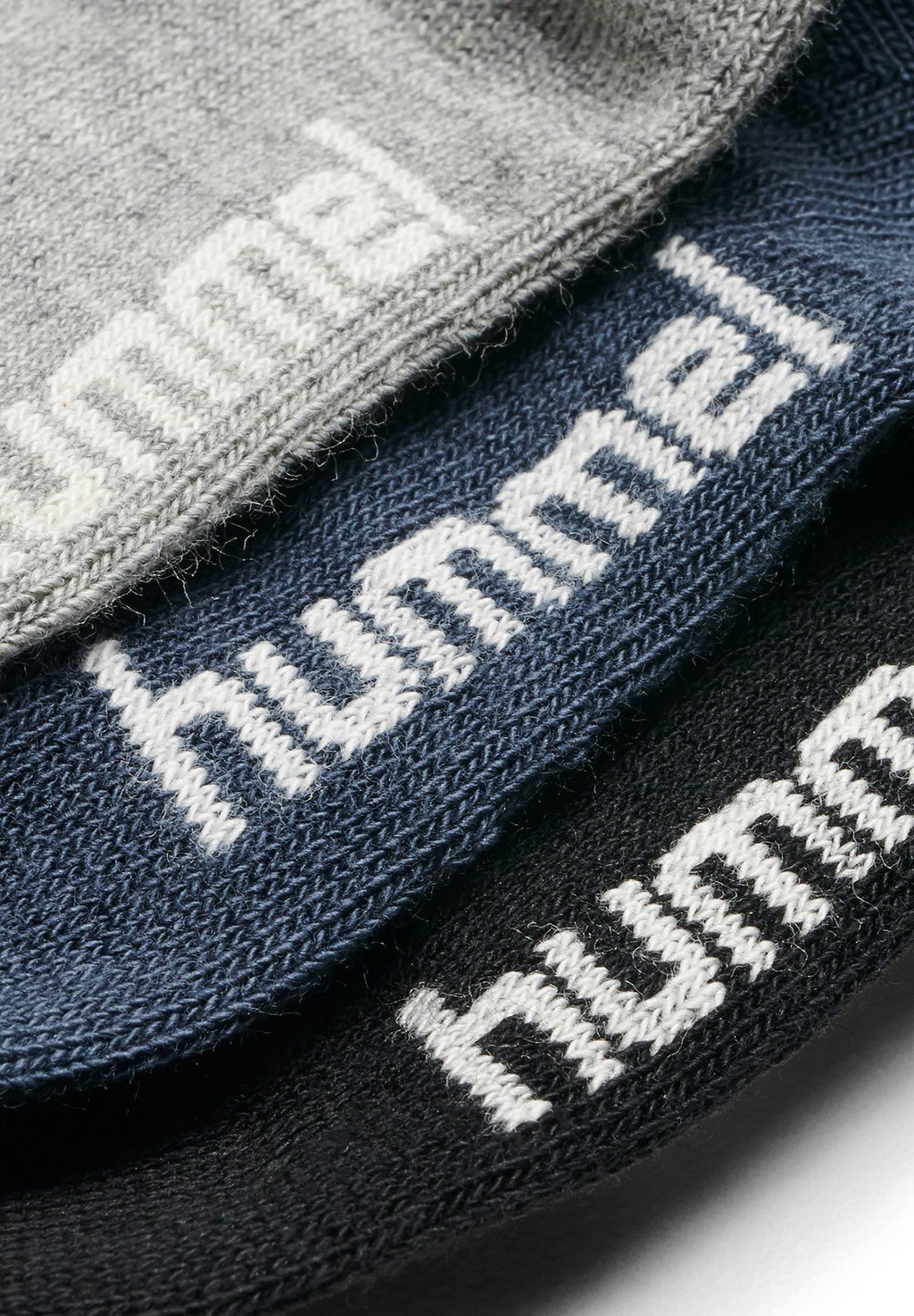 

Спортивные носки SORA 3-PACK Hummel, черный