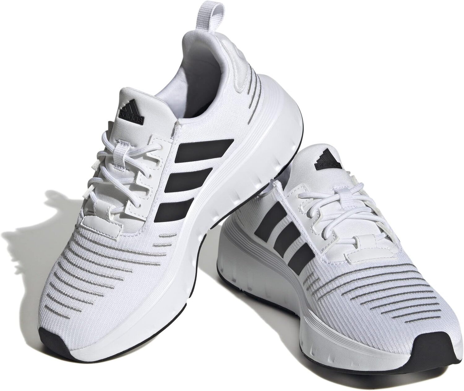

Кроссовки Swift Run 23 adidas, цвет Footwear White/Core Black/Grey Two