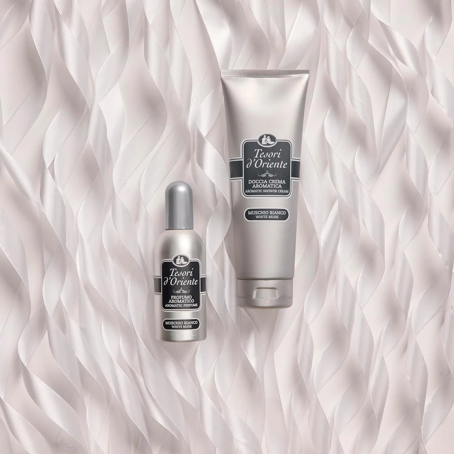 Подарочный набор Tesori d'Oriente «White Musk» с кремом для душа 250 мл и ароматическим спреем 100 мл Tesori D'Oriente — фото 4