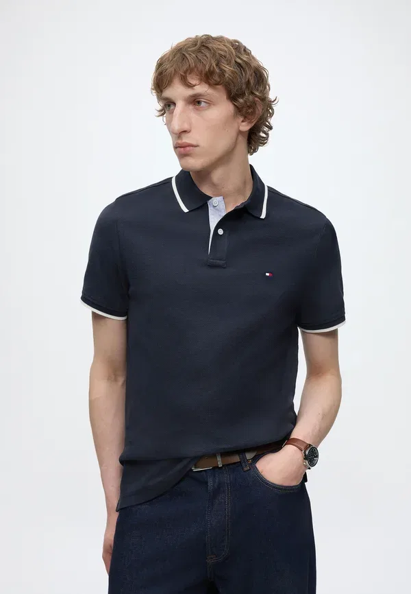 Поло Tommy Hilfiger Pique regular fit, цвет пустынное небо — фото 4