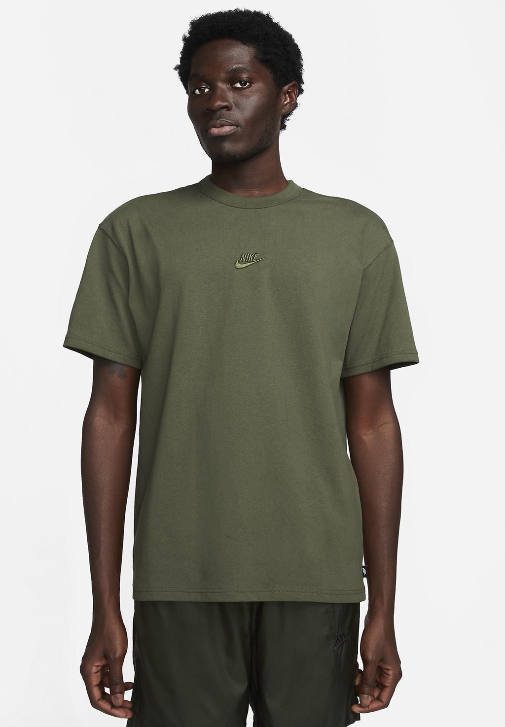 

Базовая футболка Sust Tee Nike, цвет cargo khaki