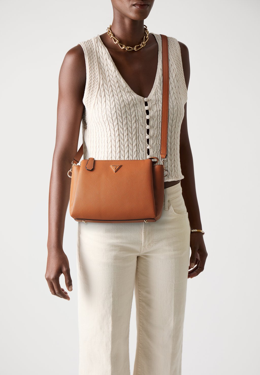 

Сумка через плечо NOELLE II TRI COMP CROSSBODY Guess, цвет Light Cognac