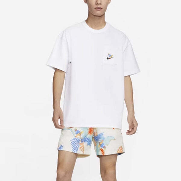 Футболка Nike Sportswear Premium Essential Pocket T-Shirt 'White', белый — фото 3