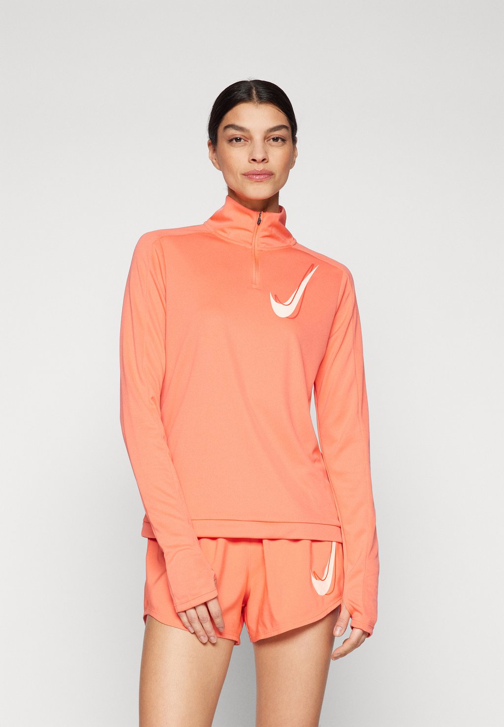 

Топ с длинными рукавами Nike Performance, коралловый