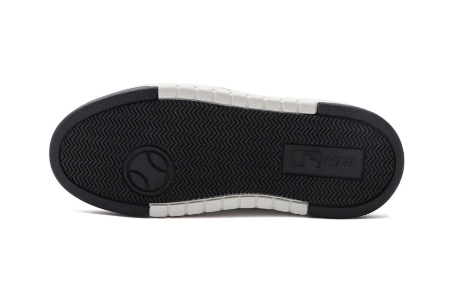 Кроссовки MLB Chunky Liner Skateboarding Shoes Unisex Low-top Black&White, белый — фото 3