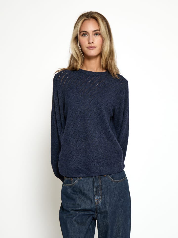 

Peppercorn Пуловер цвета «Черный ирис»