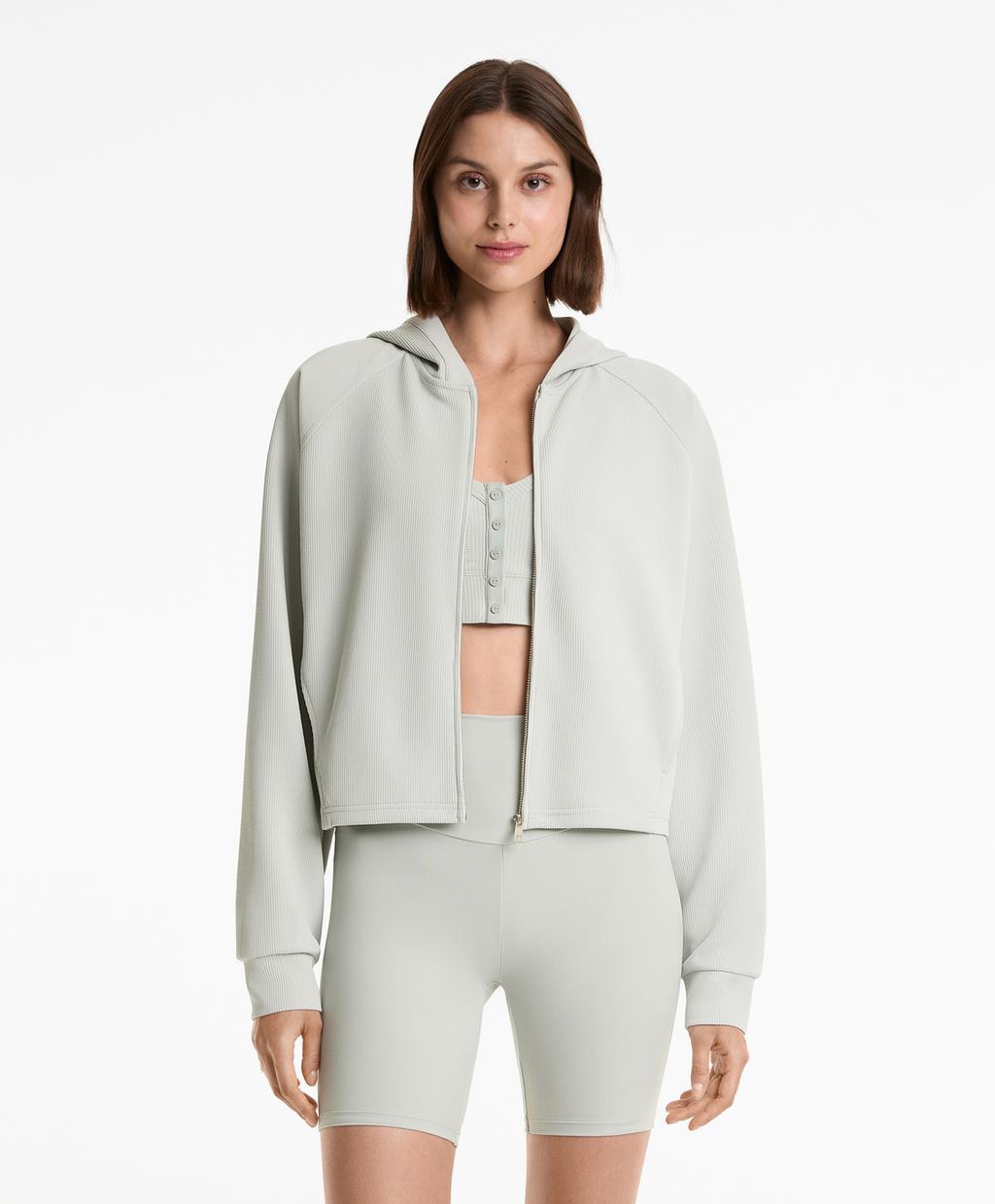 

Ребристая куртка с капюшоном Oysho, цвет Pale Aqua Green