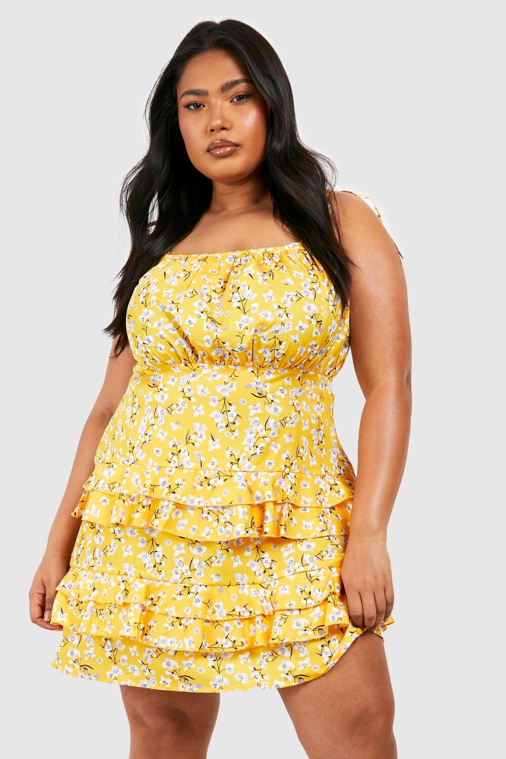 

Платье plus ditsy с цветочным платьем Boohoo, желтый