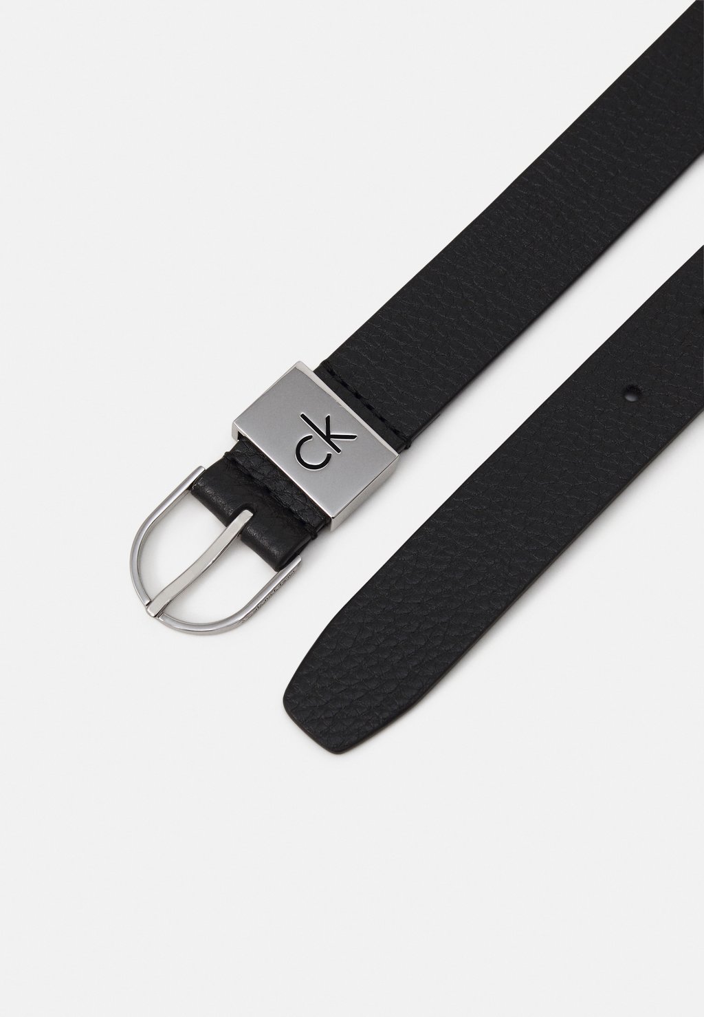 

Ремень LOOP THIN ROUND BUCKLE Calvin Klein, черный