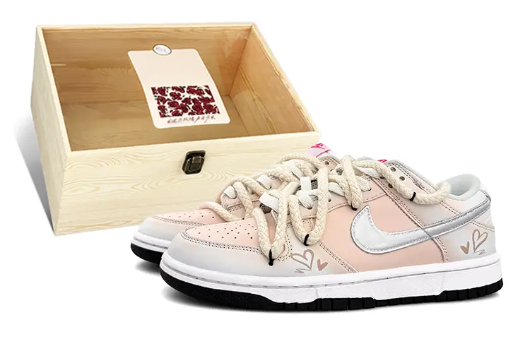 

Кроссовки Nike Dunk Skateboarding Shoes Women's Low-top Silver, розовый