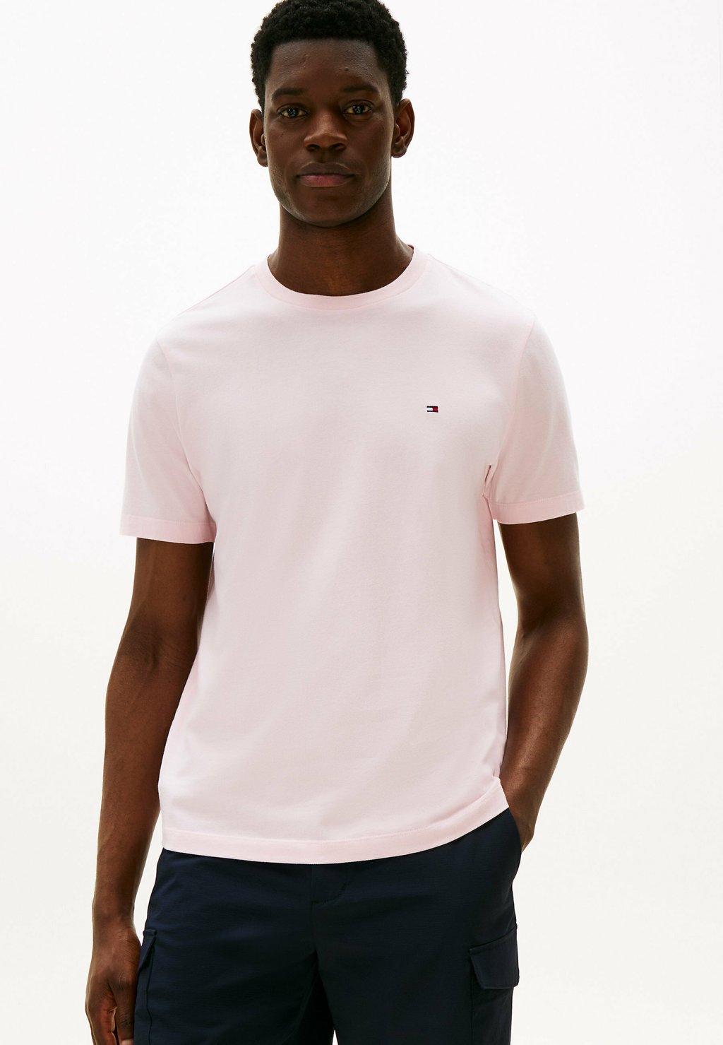 

Базовая футболка ESS SEASONAL REG FIT SOLID TEE Tommy Hilfiger, розовый