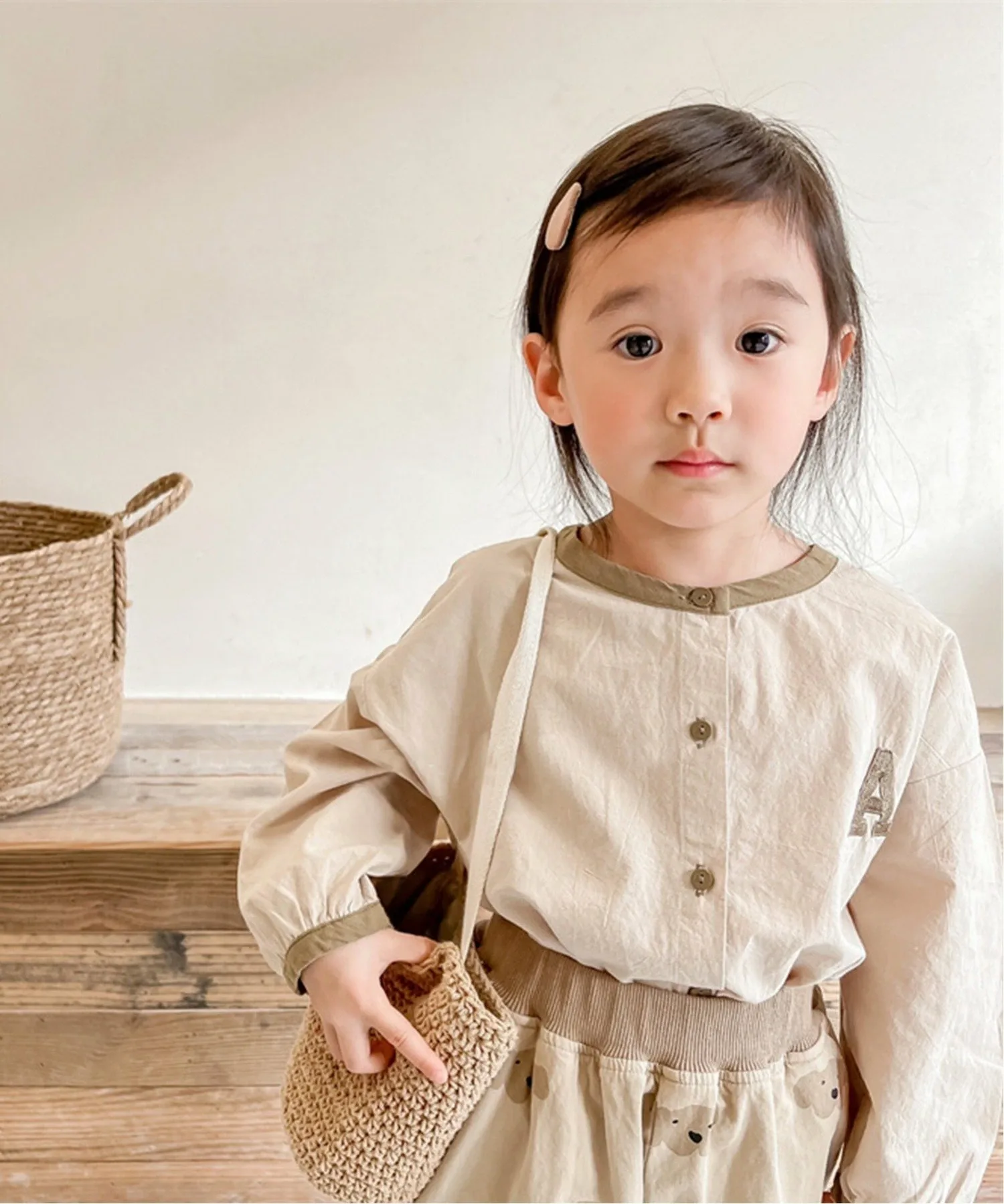 Рубашка Цветовая окантовка, передняя застежка Aimoha Kids, beige — фото 3