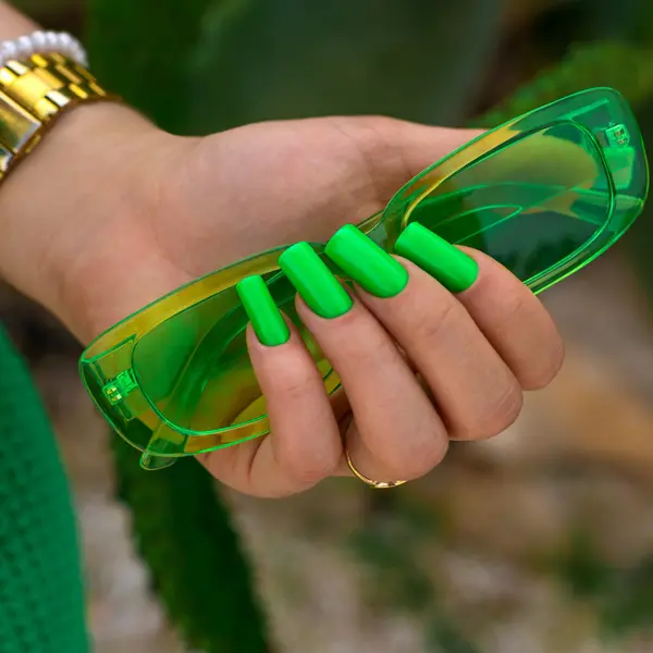Гибридный лак для ногтей s255 festival outfit, 8 мл Saute Nails, цвет s255 festival outfit — фото 4