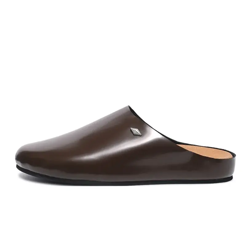 

15 MINS Износостойкие закрытые тапочки унисекс глянцевые коричневые, цвет Shiny Brown