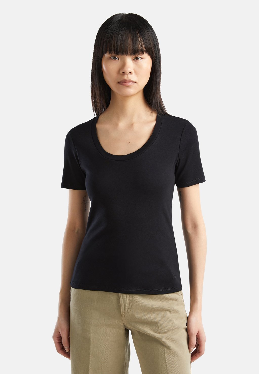 

Футболка базовая SHORT SLEEVE United Colors of Benetton, цвет black