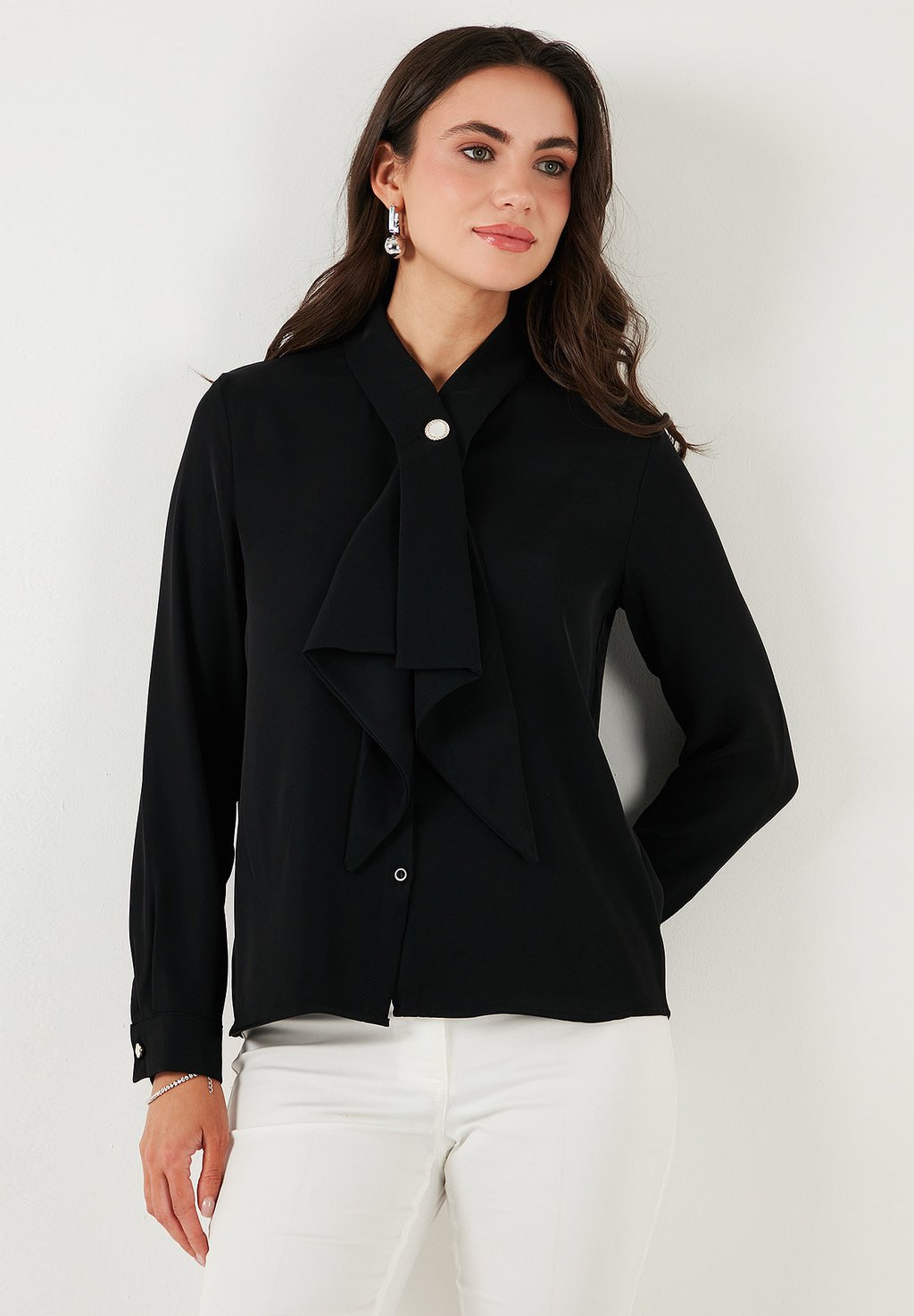 

Блузка на пуговицах REGULAR FIT LELA, черный