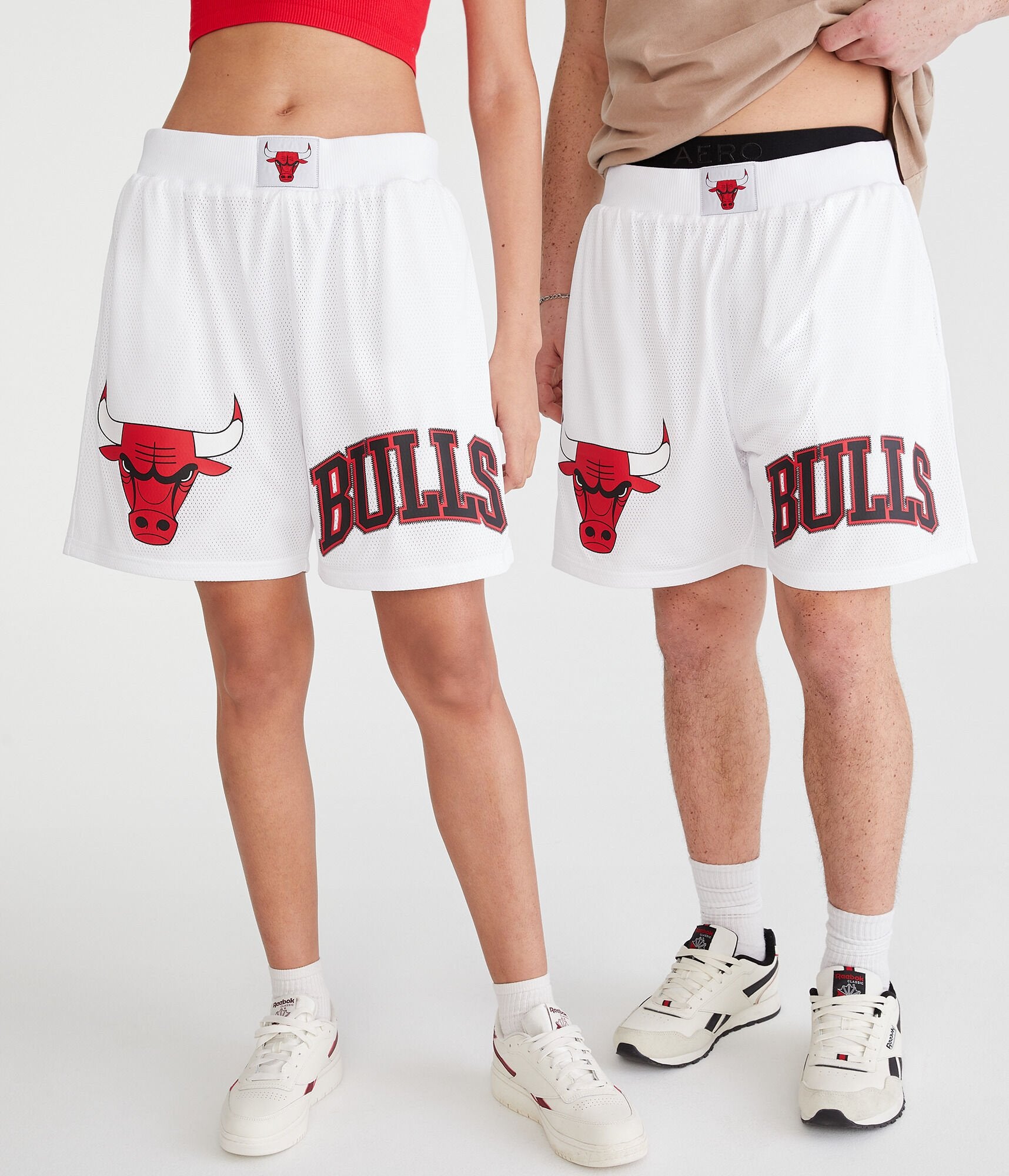 

Сетчатые шорты Aeropostale Chicago Bulls 6 дюймов, белый
