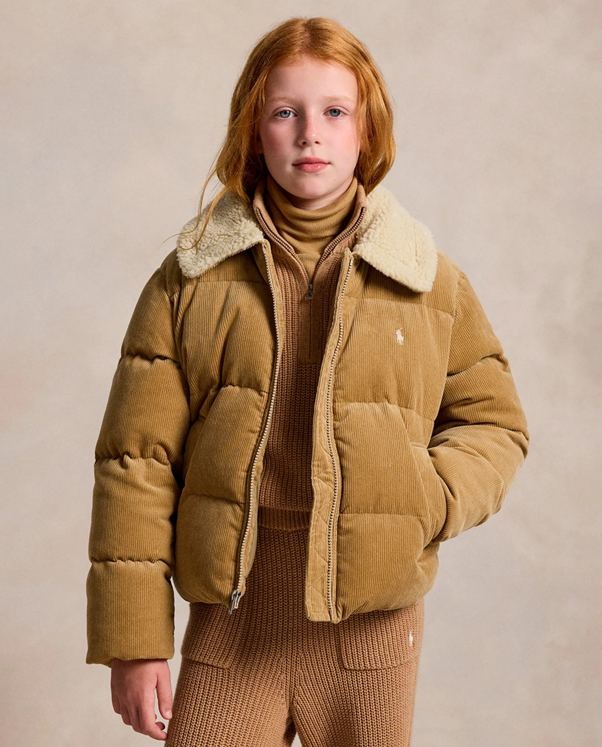 

Детская дутая куртка из вельвета с воротником-стойкой Polo Ralph Lauren, песочный