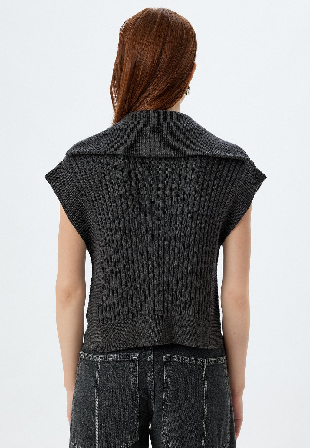 

Базовая футболка CROP Koton, антрацит