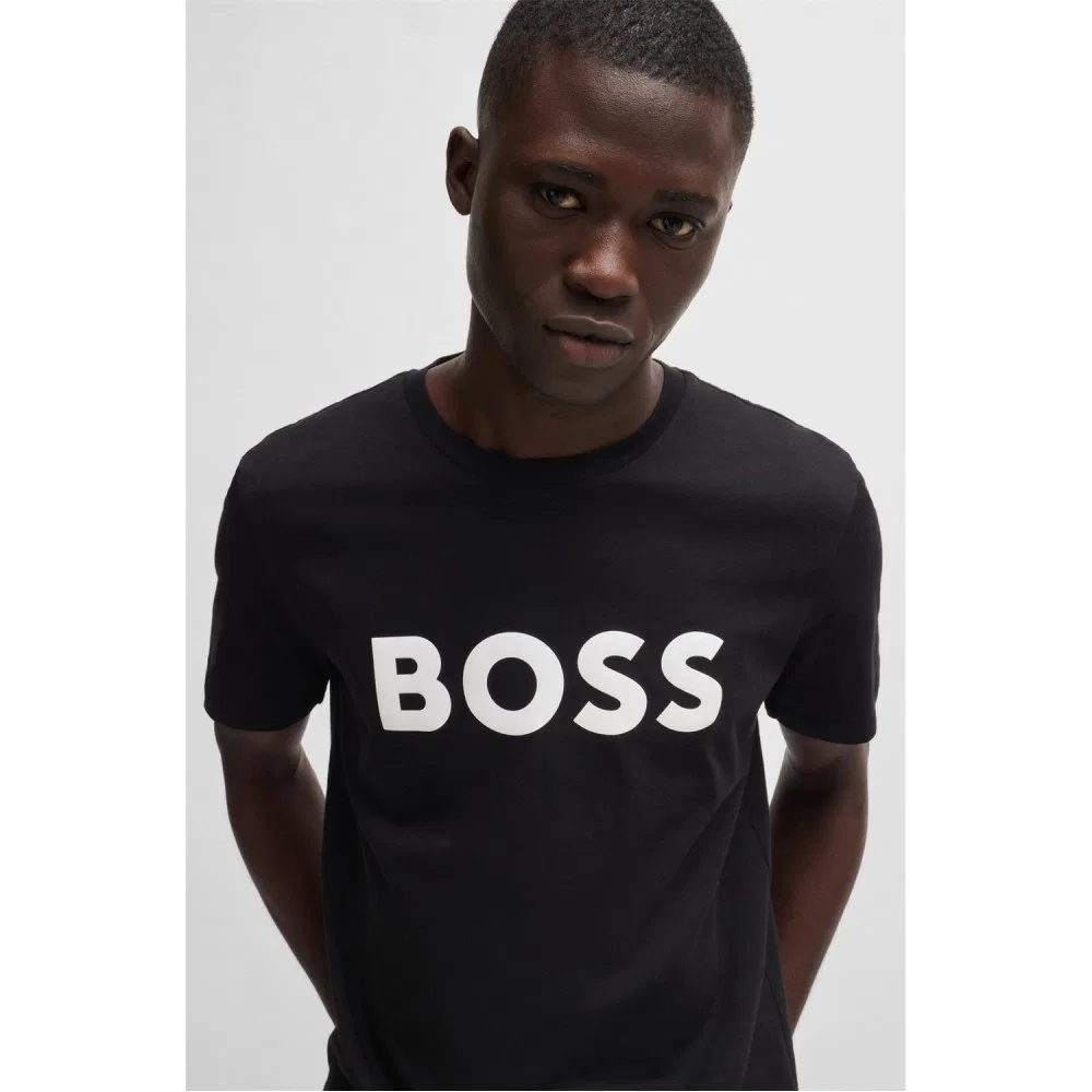 Мужская чёрная футболка стандартного кроя с логотипом от Boss — фото 3
