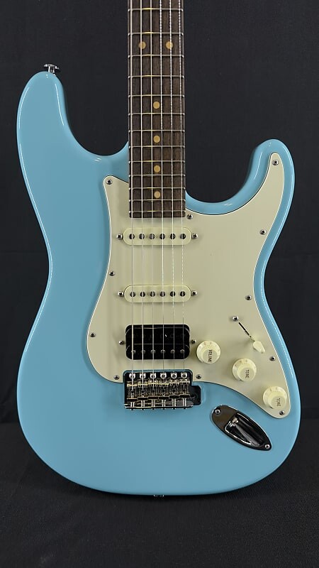 

Электрогитара Suhr Classic S Vintage LE in Daphne Blue