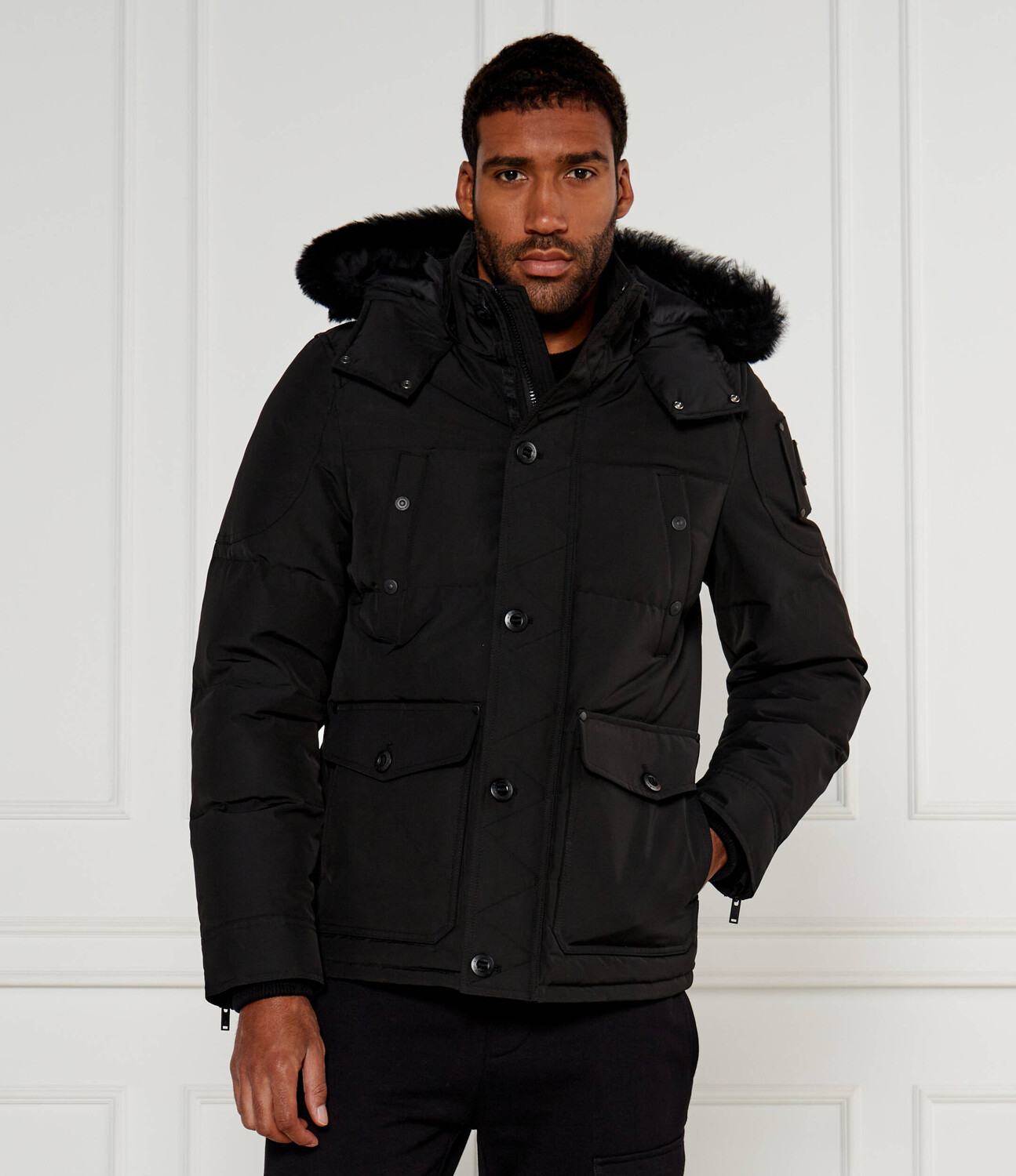 

Куртка Moose Knuckles ONYX Regular Fit, черный