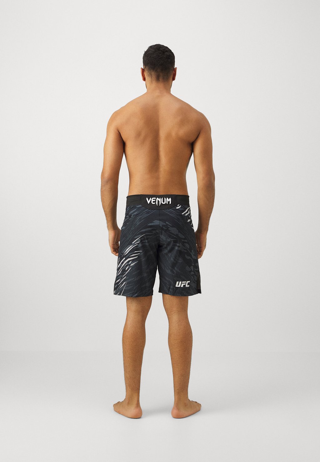 

Спортивные шорты UFC AUTHENTIC FIGHT NIGHT MENS FIGHTSHORTS Venum, черный