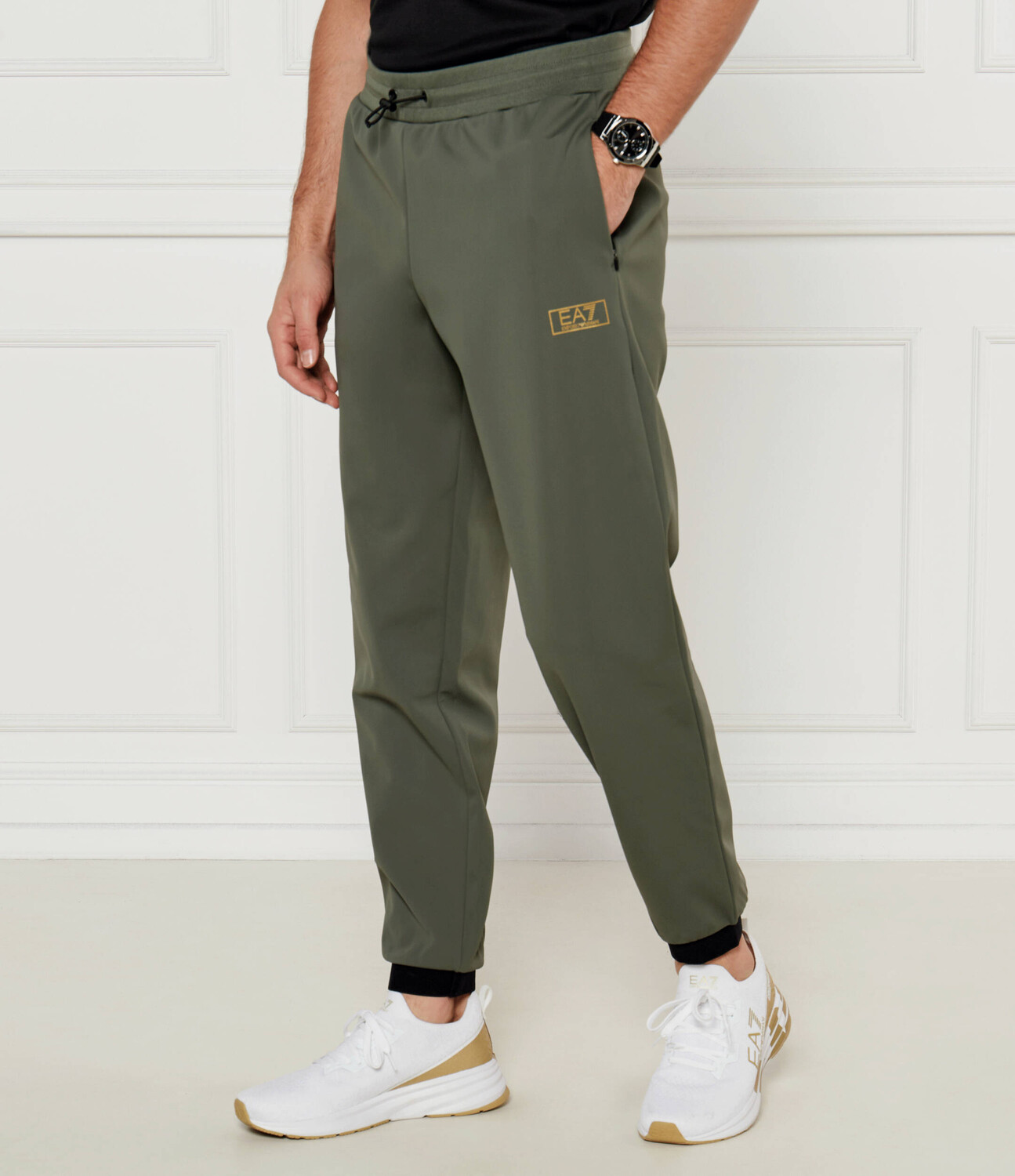 

Спортивные брюки EA7 Regular Fit, зеленый