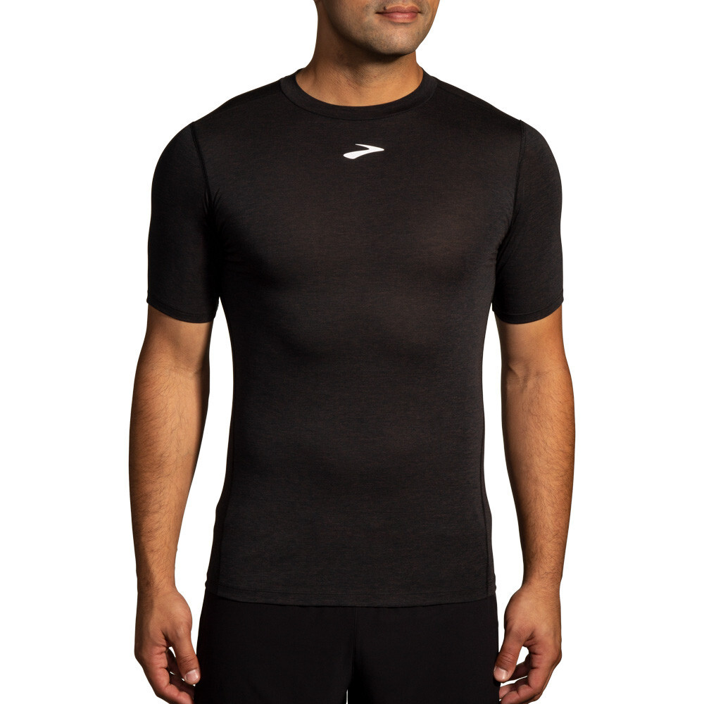 

Спортивная футболка Brooks High Point, черный