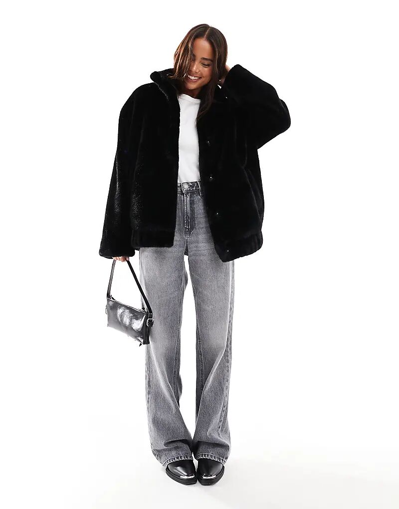 

Свободная куртка-бомбер Miss Selfridge из искусственного меха черного цвета