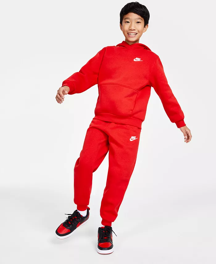 

Толстовка с капюшоном из флиса для спортивной одежды Big Kids Sportswear Club, спортивные брюки и кроссовки Court Borough Low Recraft от Finish Line Nike, белый