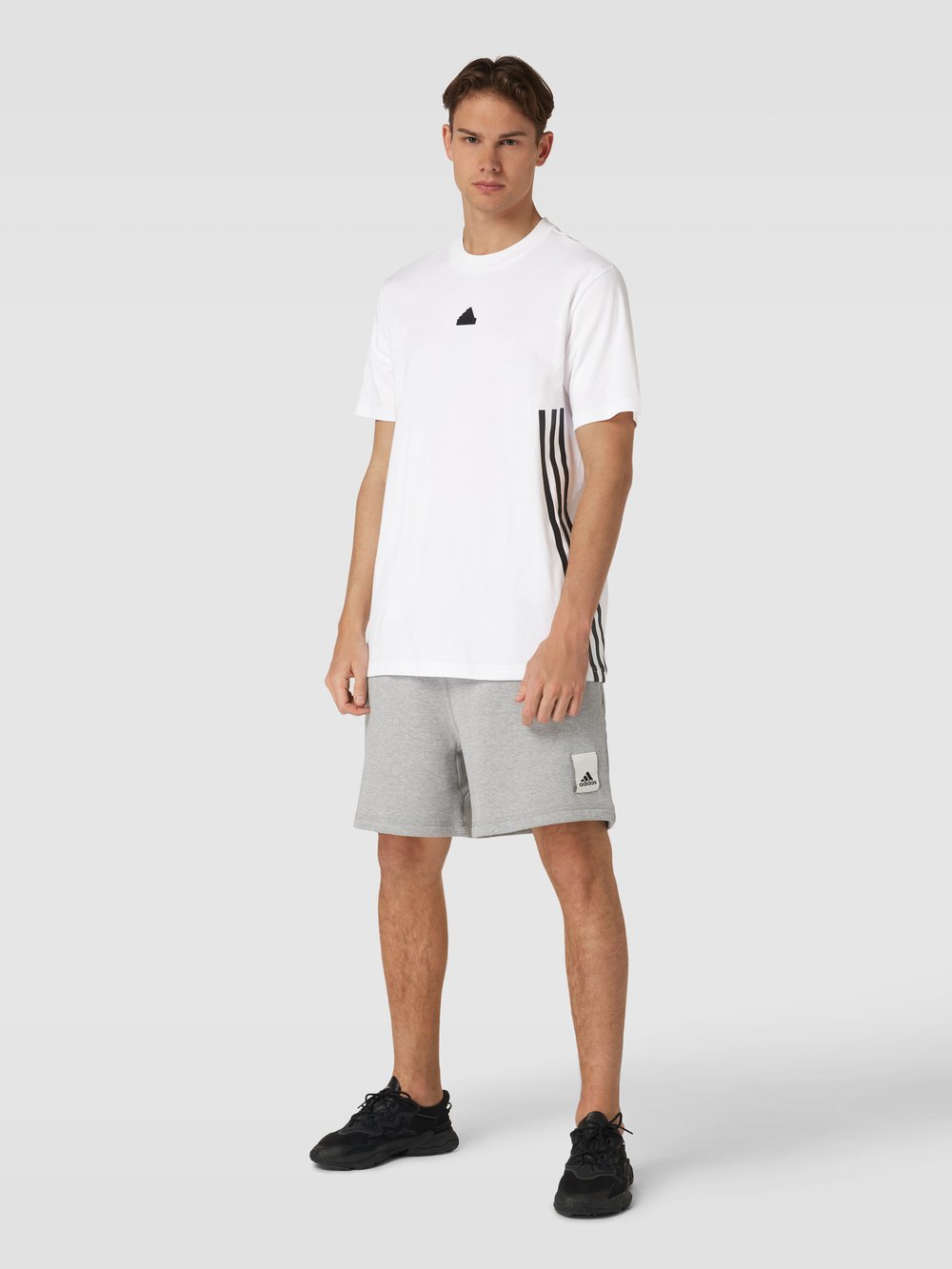 

Футболка из хлопка с этикеткой ADIDAS SPORTSWEAR, белый