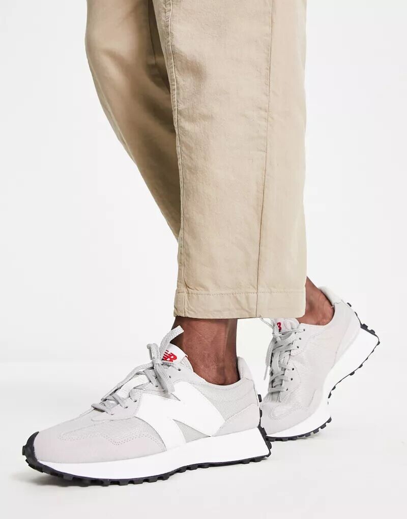 Светло-серые кроссовки New Balance 327