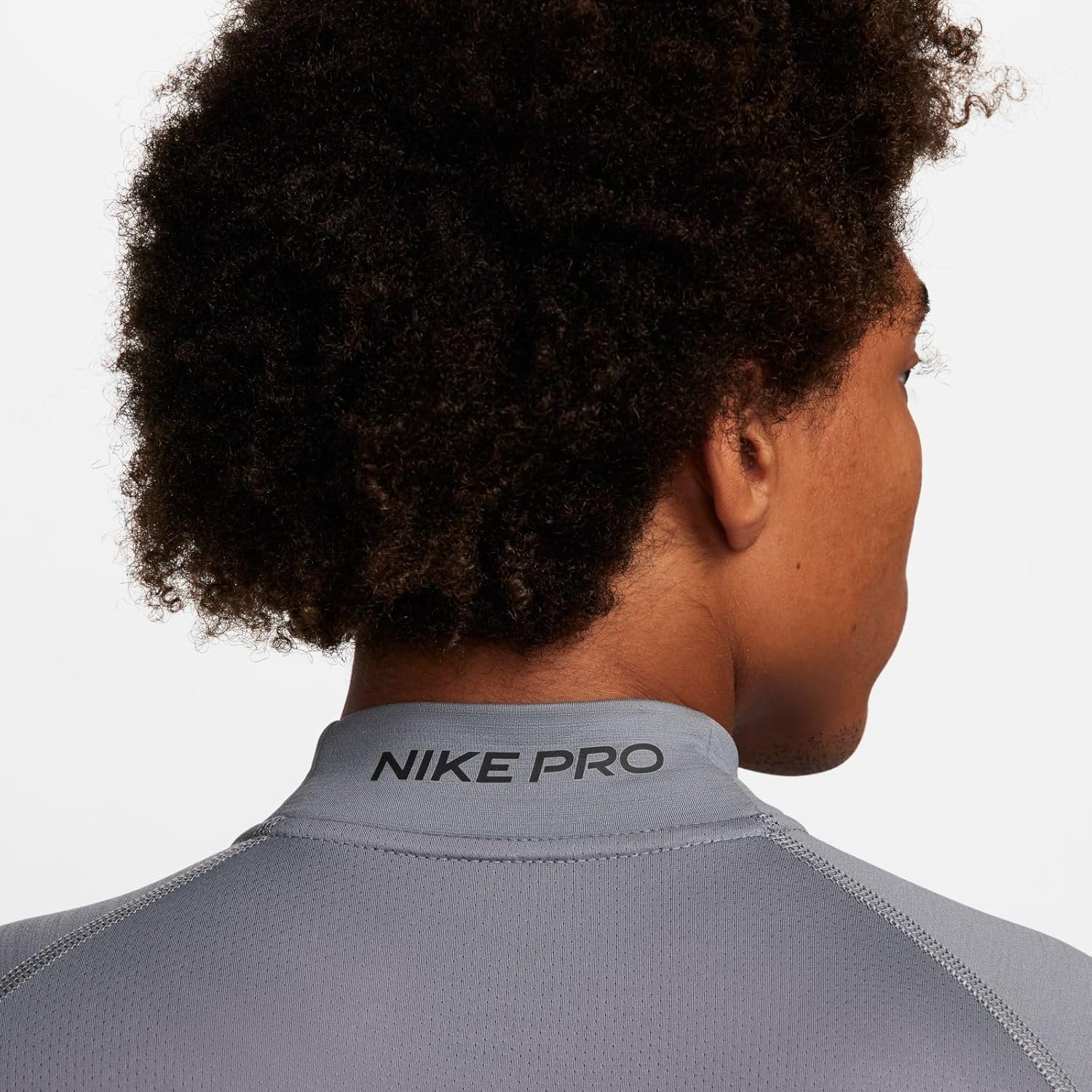 Мужская облегающая футболка для фитнеса Nike Pro Slim-Fit Dri-FIT с воротником-стойкой и длинным рукавом, Smoke Grey — фото 4