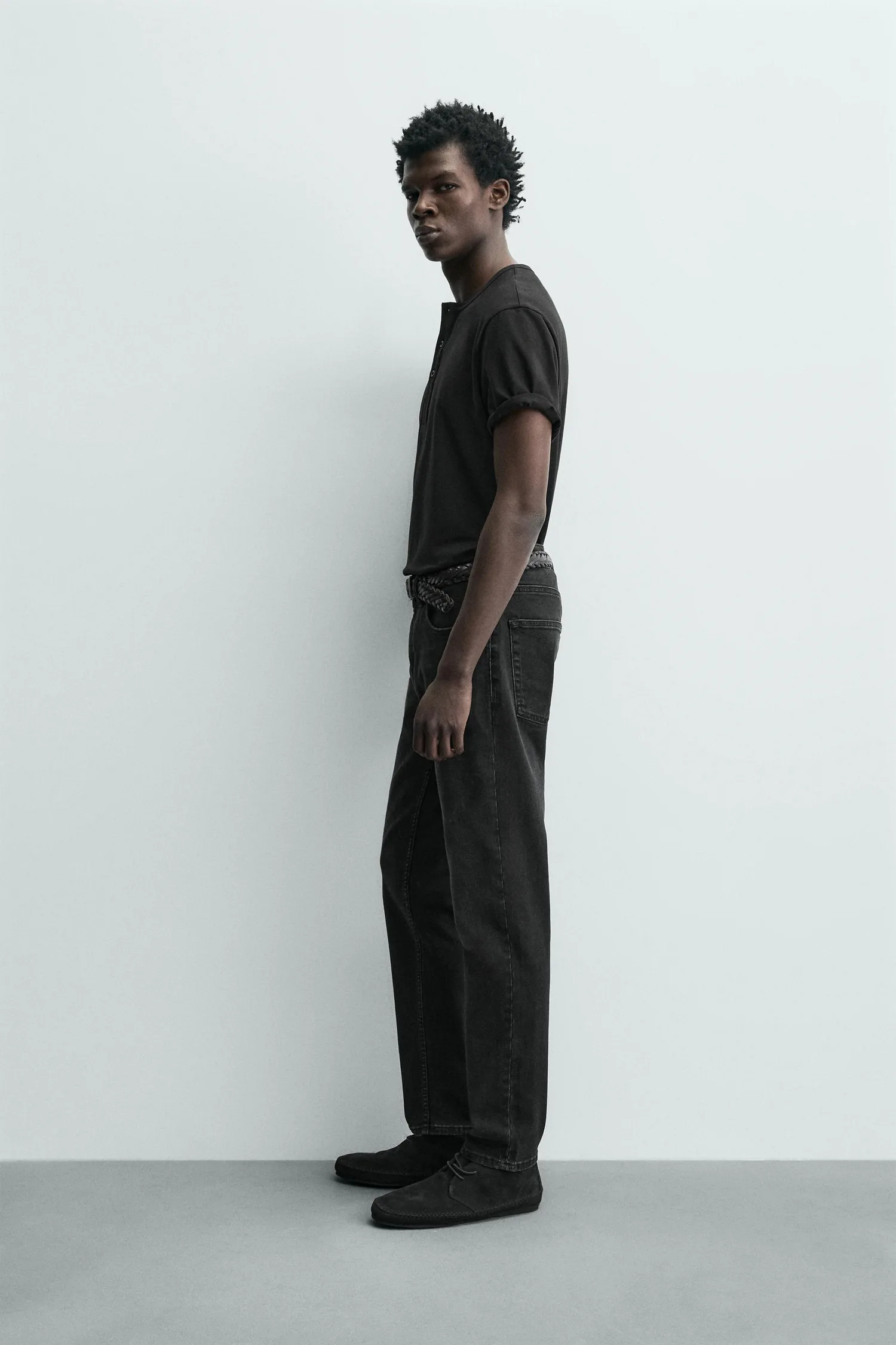Базовые джинсы зауженного кроя Zara, угольный — фото 4