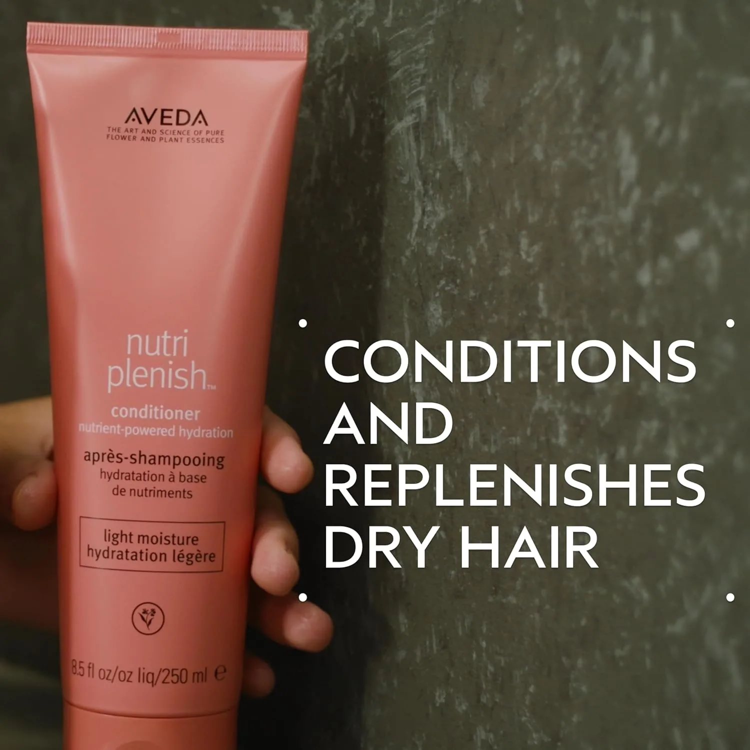 Кондиционер Aveda Nutriplenish Light Moisture для сухих тонких и нормальных волос с органическим маслом граната, кокоса и маслом манго, 200 мл — фото 2