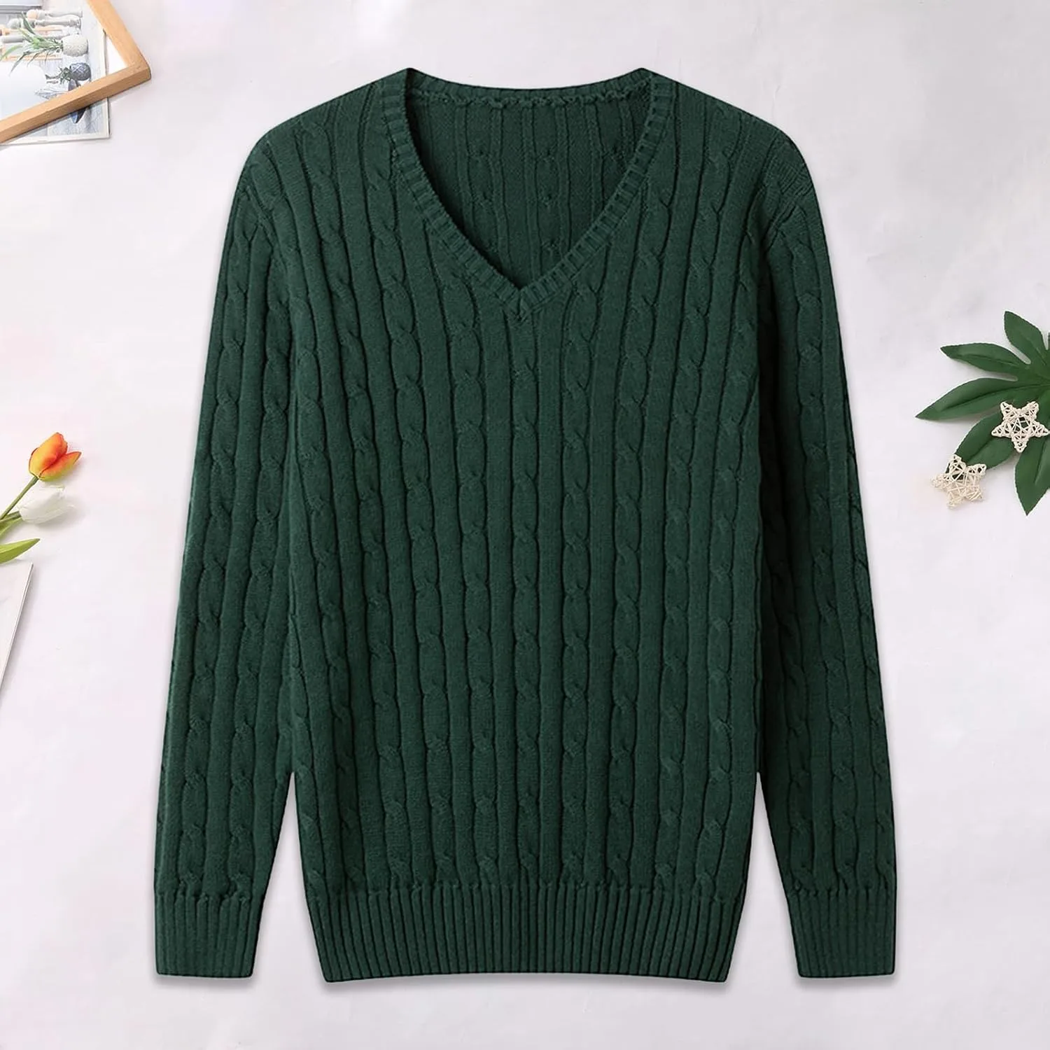 Мужской свитер Slim Fit с V-образным вырезом, однотонный с длинными рукавами — фото 2