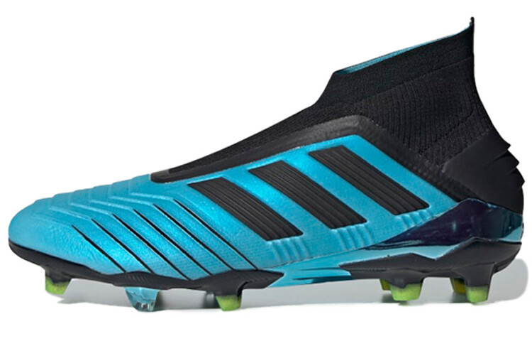 

Мужские футбольные кроссовки Adidas Predator