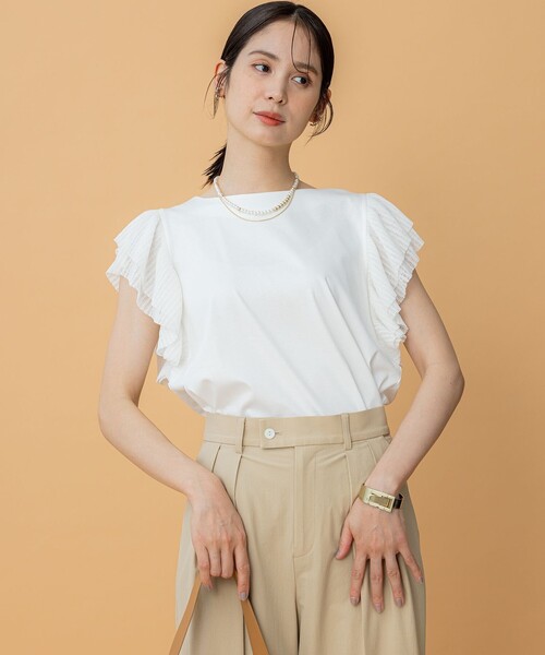 

Топ с французскими рукавами и плиссировкой Kumikyoku, цвет слоновая кость