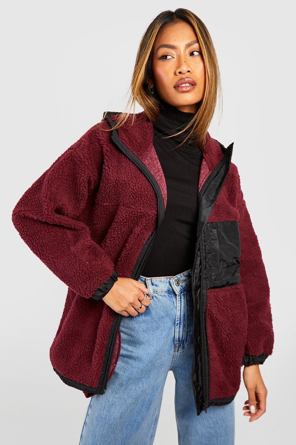 

Куртка на молнии Тедди с контрастной нейлоновой деталью boohoo, красный