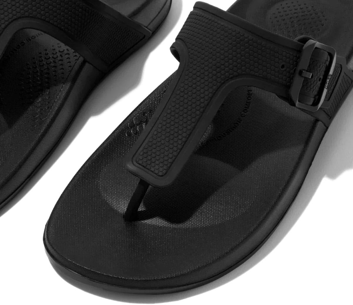 Мужские эргономичные шлепанцы FitFlop Iqushion, черный — фото 3