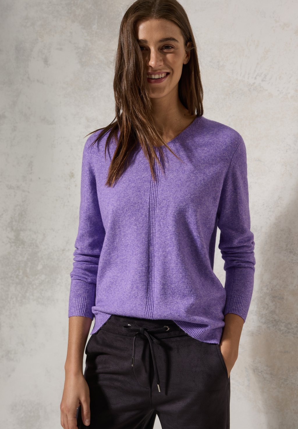 

Джемпер PULLOVER MIT V-AUSSCHNITT Cecil, фиолетовый